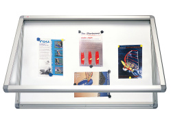 Horizontální vitrina 120x90cm, zámek, lakovaný vnitřek