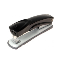 Sešívačka 30 listů Centrum Black /E