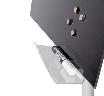 detail Skleněný červený mobilní flipchart 100 x 70 cm