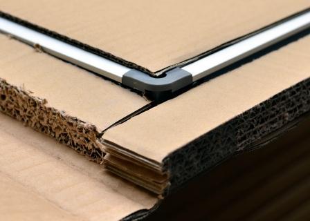 detail ARTA CERAMIC 120 x 180 cm -- keramická tabule v ALU rámu