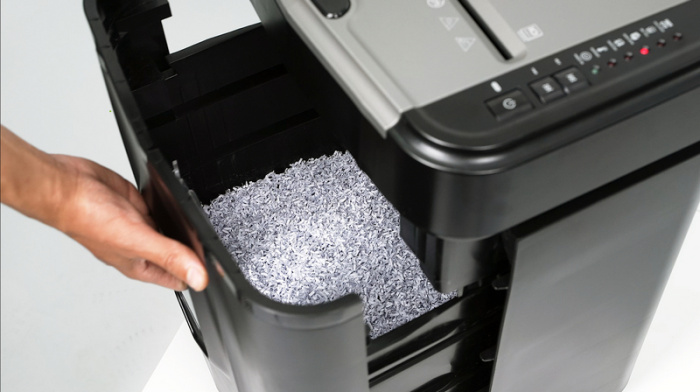 detail Skartovací stroj AT-140AF s automatickým podavačem