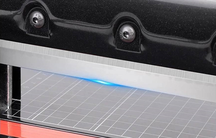 detail Náhradní nůž pro řezačku RC518 A4