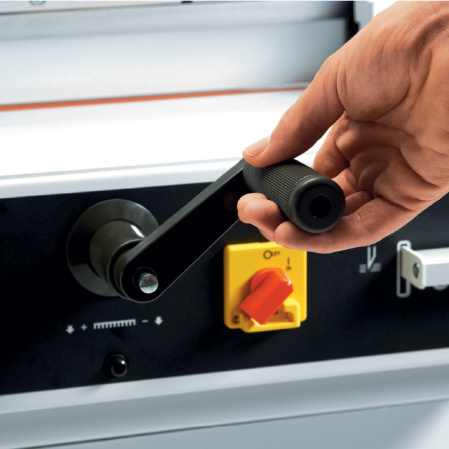 detail Elektrická stohová řezačka IDEAL 4315