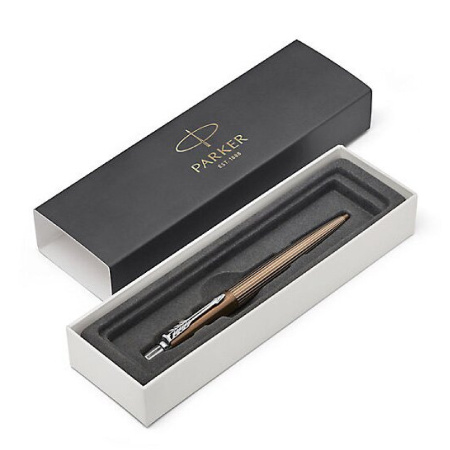 detail Parker Kuličková tužka Jotter Premium Carlisle Brown Pinstr CT