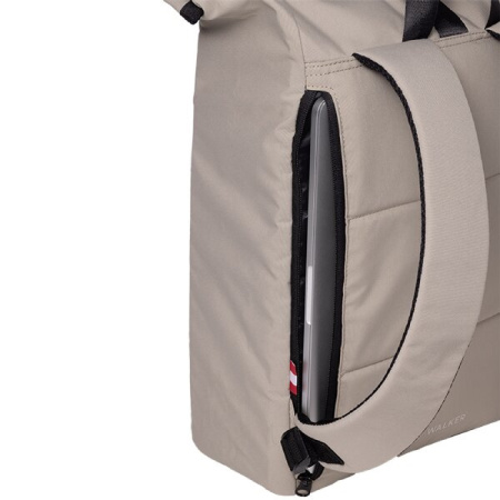 detail Batoh Walker Roll Top Sand
