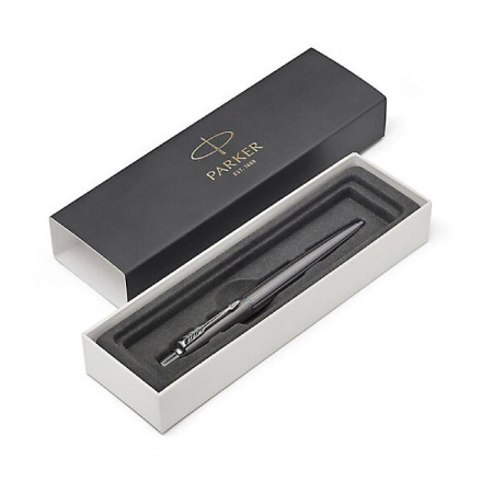 detail Parker Kuličková tužka Jotter Premium Grey Pinstripe CT