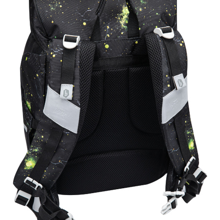 detail Batoh Baagl Airy Traktor