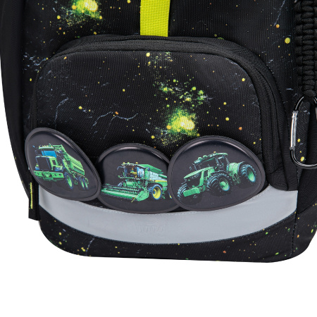 detail Batoh Baagl Airy Traktor