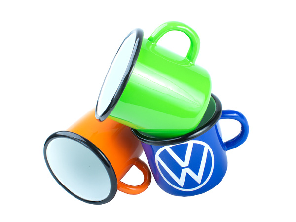 detail Barevný plecháček Premium s černým lemem 12 Oz - červený