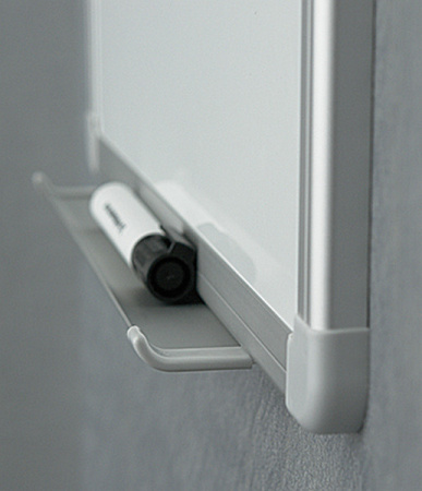 detail Magnetická tabule Premium 120x100 cm, rám ALU 23