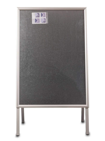 detail Stříbrný reklamní A stojan s ostrými rohy B2 - profil 25 mm