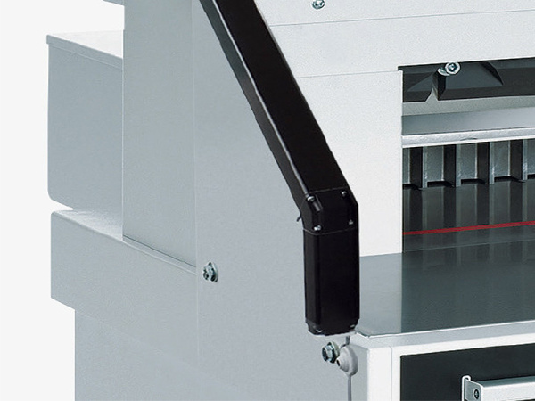 detail Hydraulická stohová řezačka IDEAL 5560 LT se vzduchovým stolem