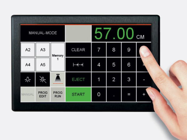 detail hydraulická stohová řezačka IDEAL 5560