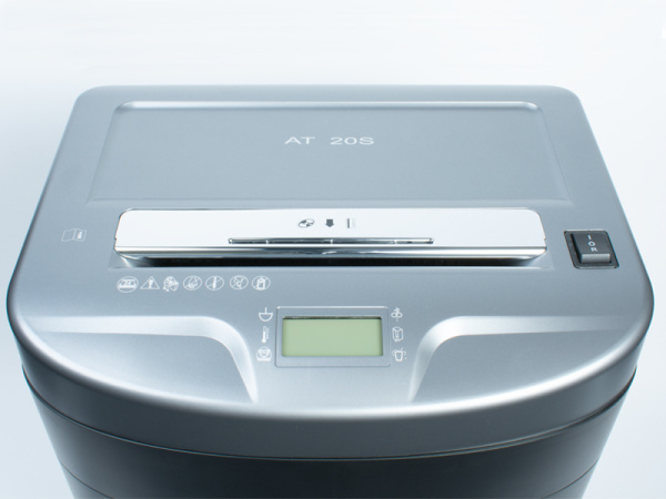 detail skartovací stroj AT-20S