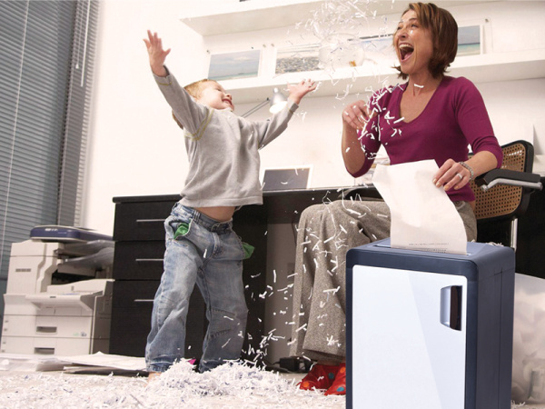 detail skartovací stroj AT-60C