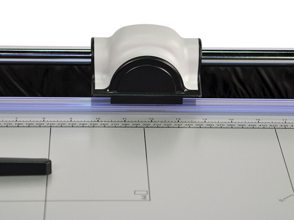 detail Řezačka papíru KW trio 3021 (960)