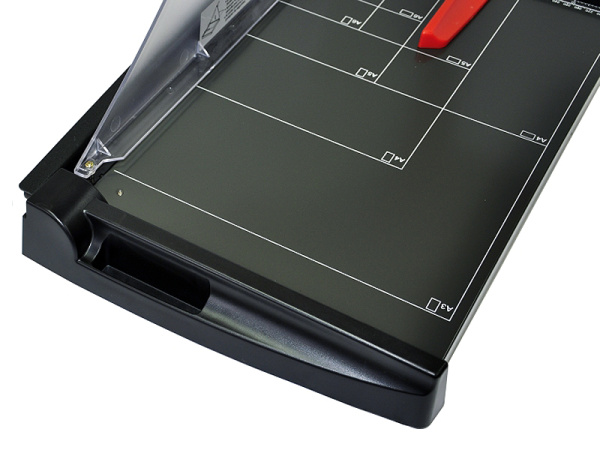 detail kancelářská řezačka papíru KW trio 13502 A3