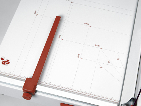 detail profesionální řezačka IDEAL 1046