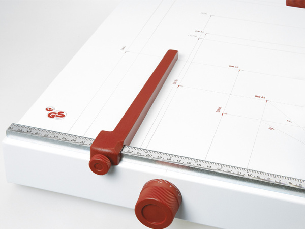 detail Profesionální řezačka IDEAL 1058