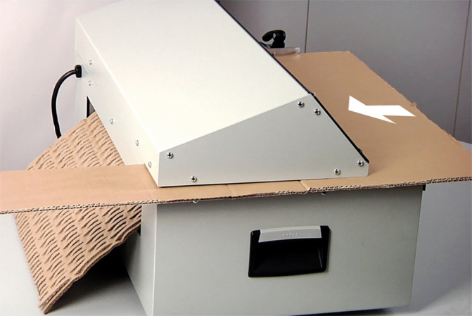 detail Perforátor kartonu KOBRA FLEXPACK DESKTOP