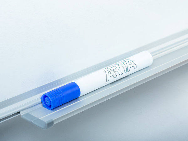 detail Flipchart ARTA YSA PLUS 70x100 cm, magnetický s rameny