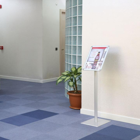 detail Informační tabule na stojanu 100 cm, A4 na šířku i výšku