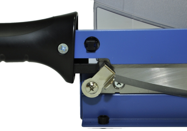 detail Profesionální páková řezačka KW trio 13040 A4