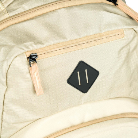 detail BAAGL Batoh Coolmate Beige